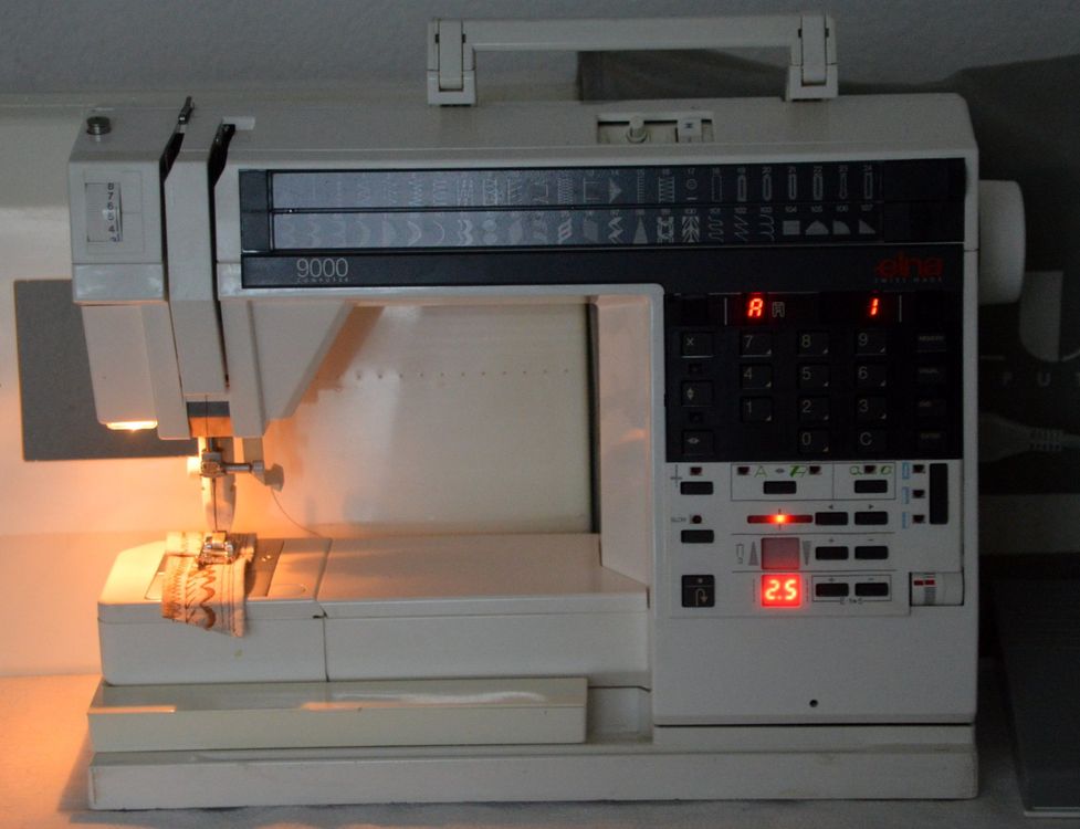 Nähmaschine / Machine à coudre Elna 9000 computer Kaufen auf Ricardo