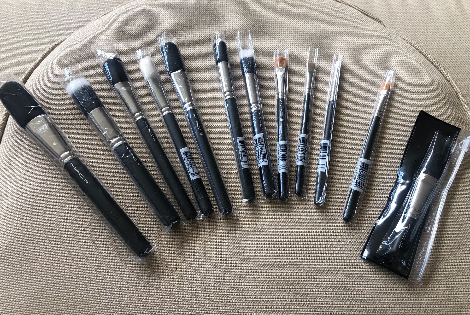 Huda Beauty Make-up: MAC Mac Makeup Pinsel set Lidschatten – Nuovo (secondo la descrizione) da Dottikon venduto da 6571