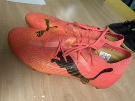 Puma Fussballschuhe Gr. 40.5 - Top Zustand für Rasen!