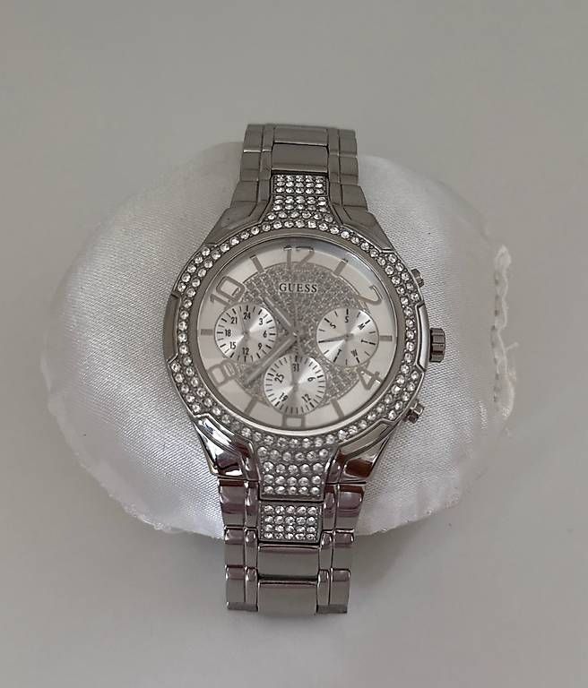 Uhren: Guess Uhr Unisex – Gebraucht aus Zürich von MXjr 1