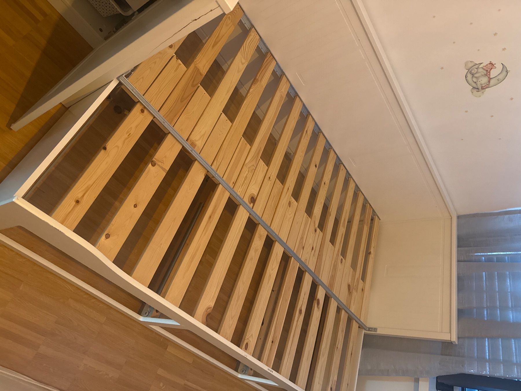 Betten: Bettgestell 90x200 oder 160x 200 mit schublade – Gebraucht aus Zürich von Aquillas 1