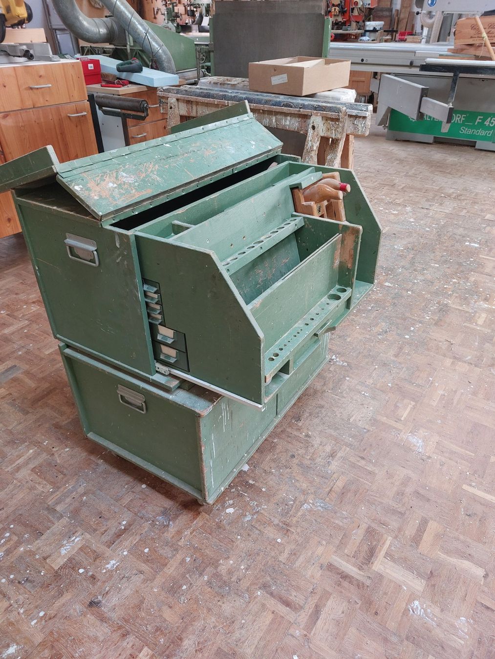 Casse di trasporto: WERKZEUGKISTE / HOLZ – Usato da Altbüron venduto da pit_c7yh 1