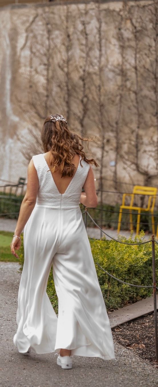 Tute: Hochzeitskleid-Jumpsuit, Gr. 44 (oder Schwangerschaft) – Usato da Chur venduto da gorgel 1