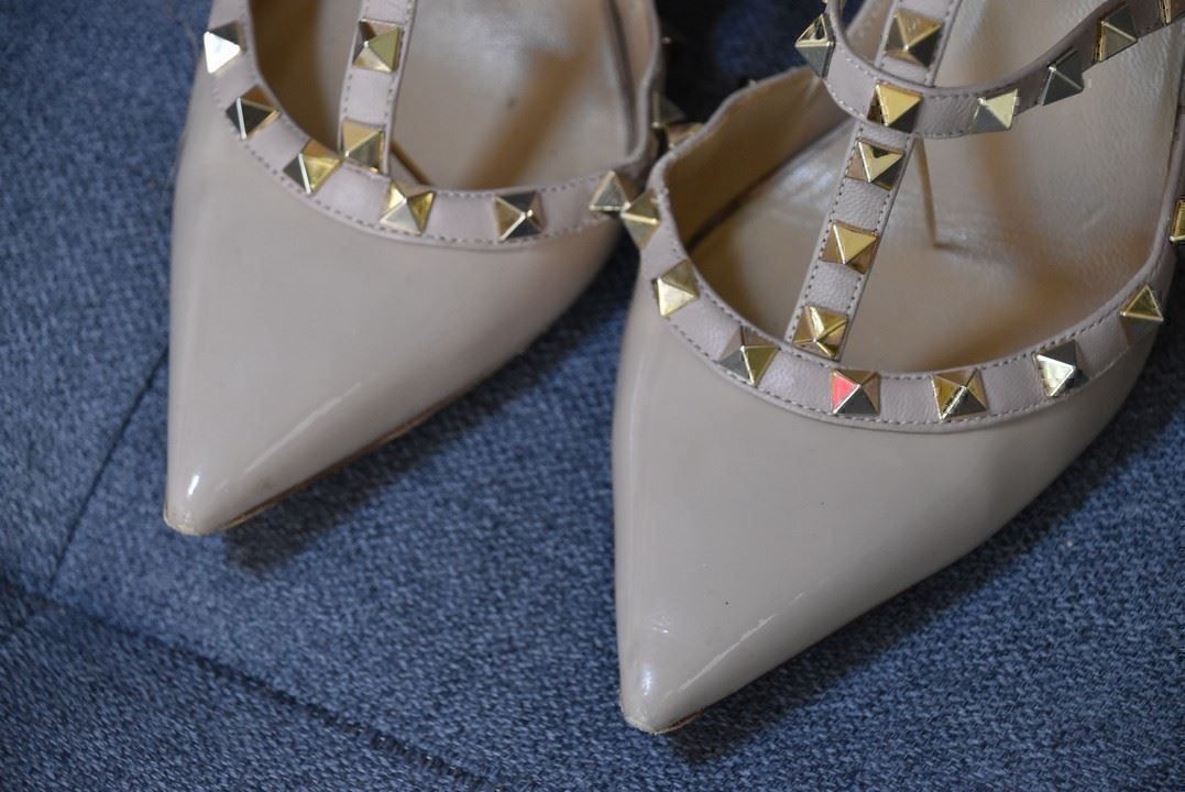 Valentino Scarpe da donna: Pumps Valentino Rockstud .38 1/2 – Usato da Collonges venduto da Auganien 1