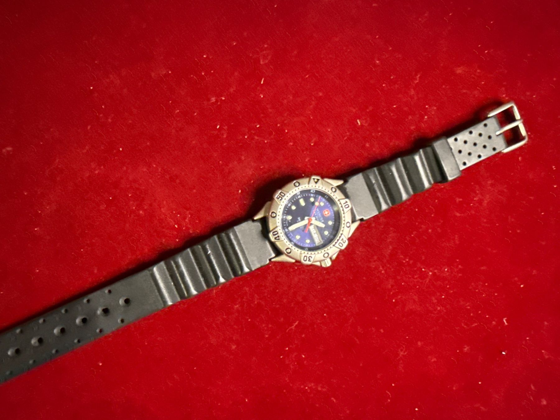 Wenger Orologi: Wenger Driver 29.5 mm – Usato da Pfeffingen venduto da Allhandelklgwatches 2