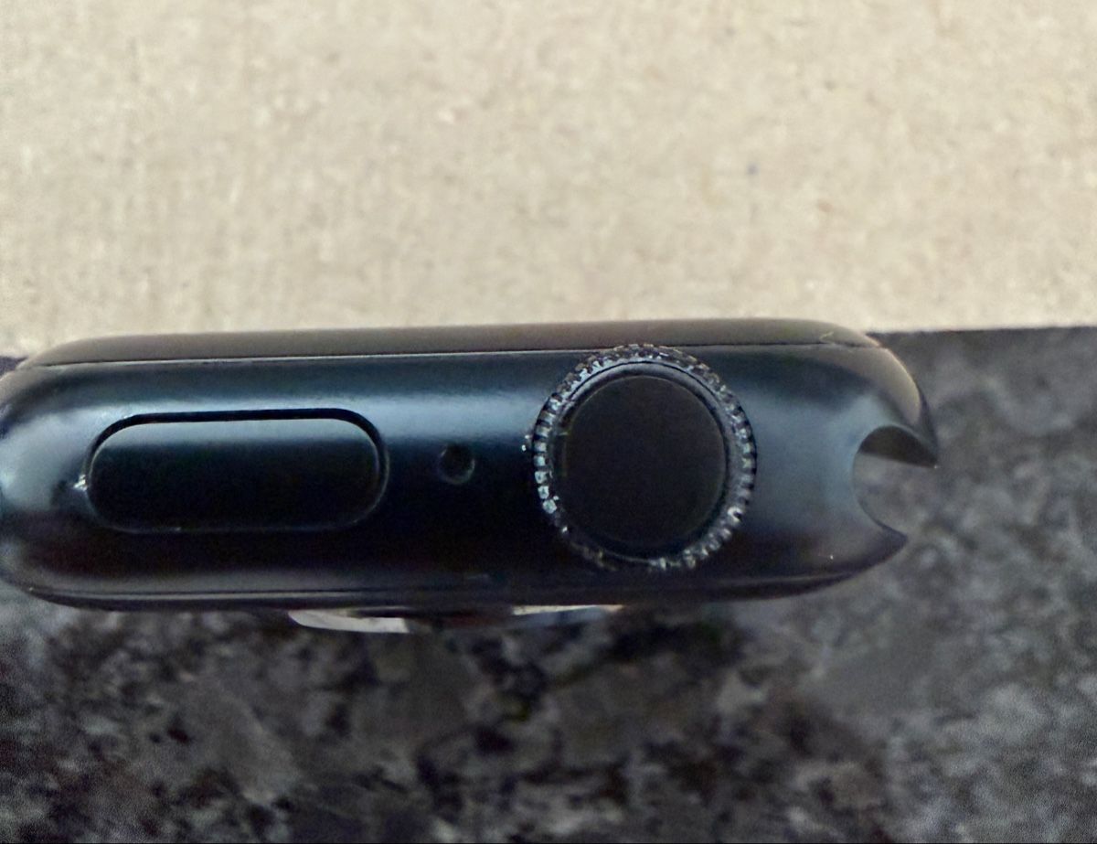 Apple Smartwatch: Apple Watch Series 7 schwarz – Gebraucht aus Glattpark(Opfikon) von Sirmdre 2
