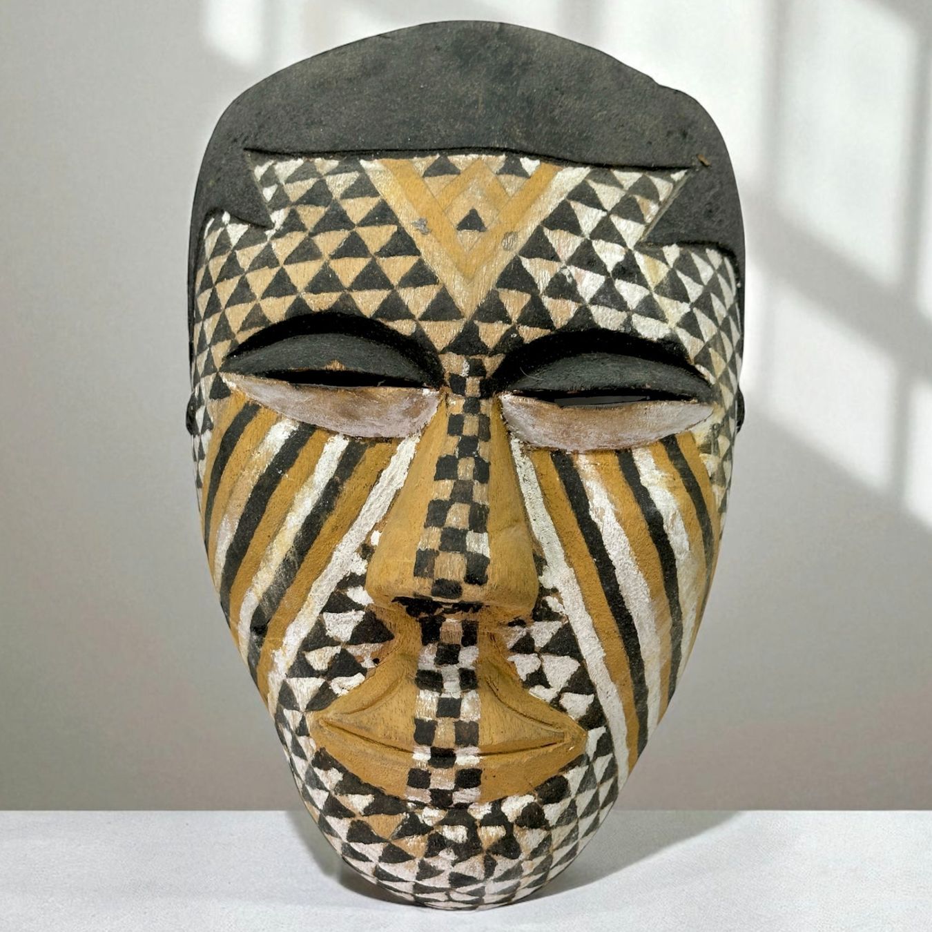 Arte internazionale: Masque KUBA NGADY MWAASH de la RD Congo – Usato da Morges venduto da Auct