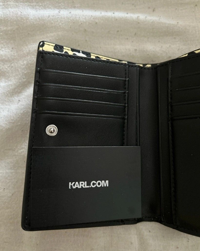 Karl Lagerfeld Portafogli: Portefeuille Karl Lagerfeld noir logo KL comme neuf – Usato da Troistorrents venduto da ami_mzq5 5