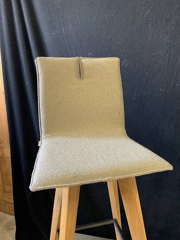 Hocker: Stoff-Barhocker schön & robust!  – Gebraucht aus Burgdorf von dkwhummel 1