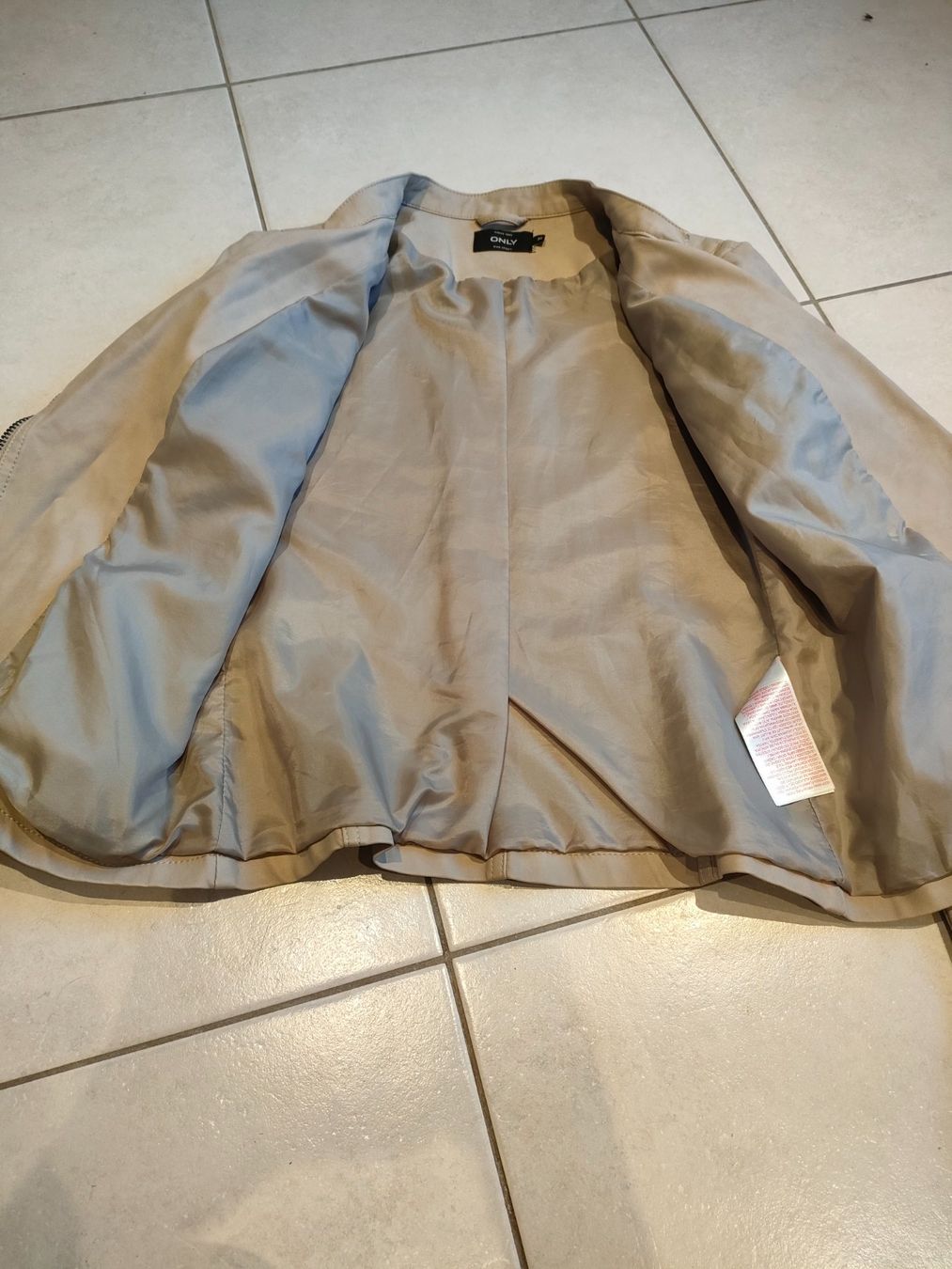 Only Giacche: Jacke Gr.36 – Usato da Adelboden venduto da Lammhult 3
