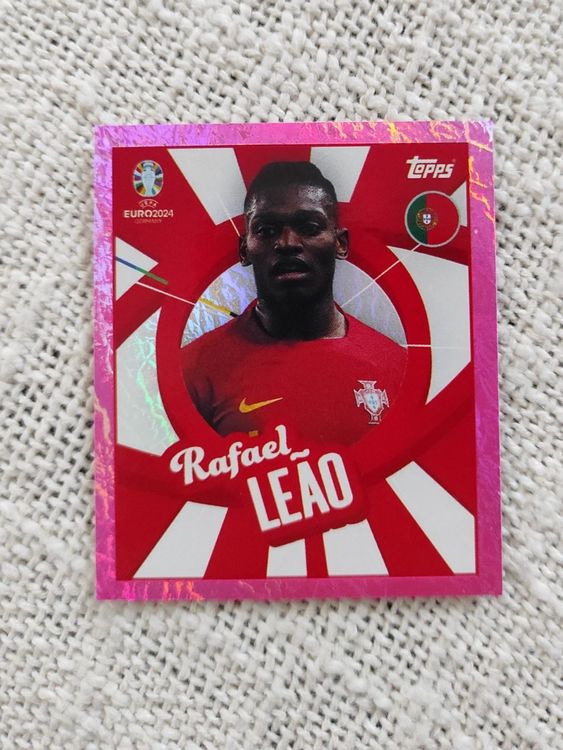 Topps EURO 2024 - Rafael Leao Portugal - Parallèle Or Suisse - Autocollant