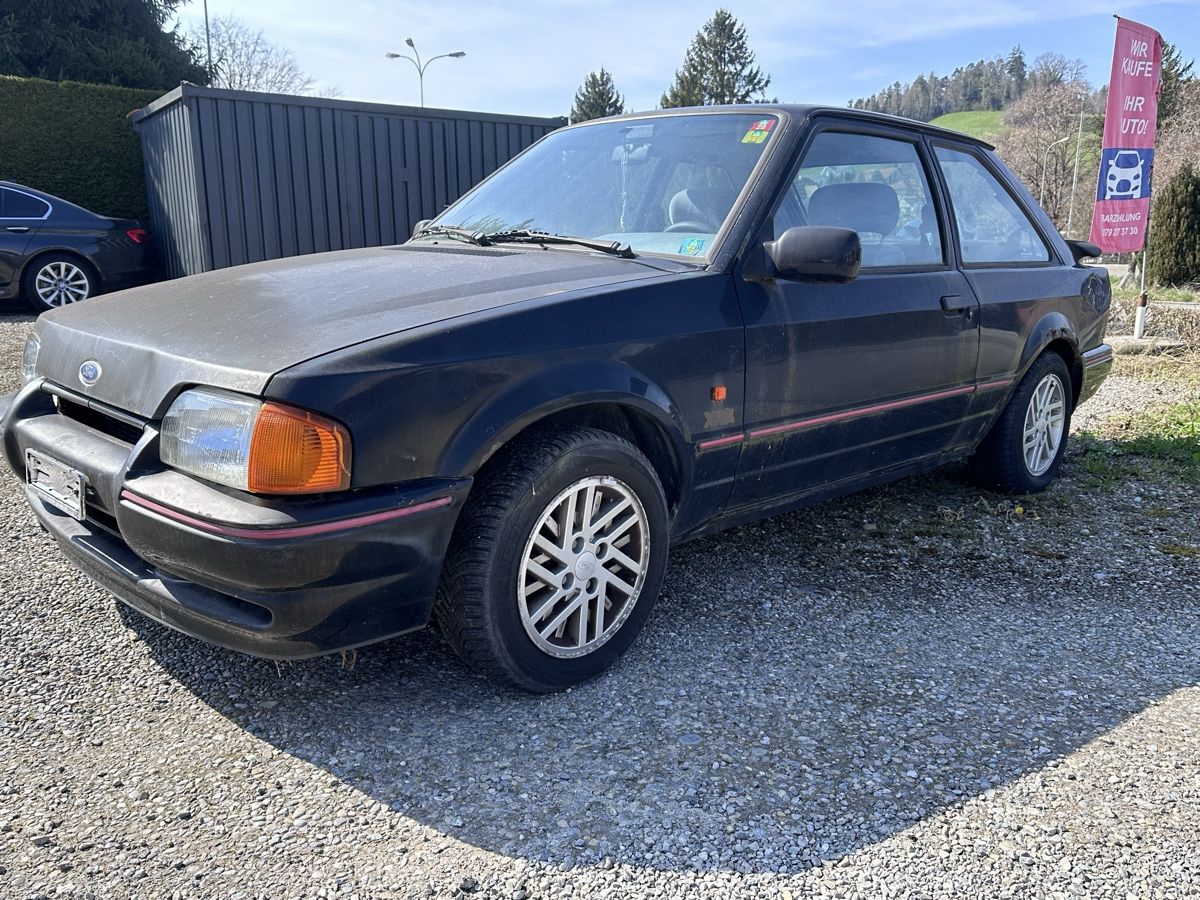Ford Automobili: FORD Escort XR3i – Difettoso da Balterswil venduto da 899