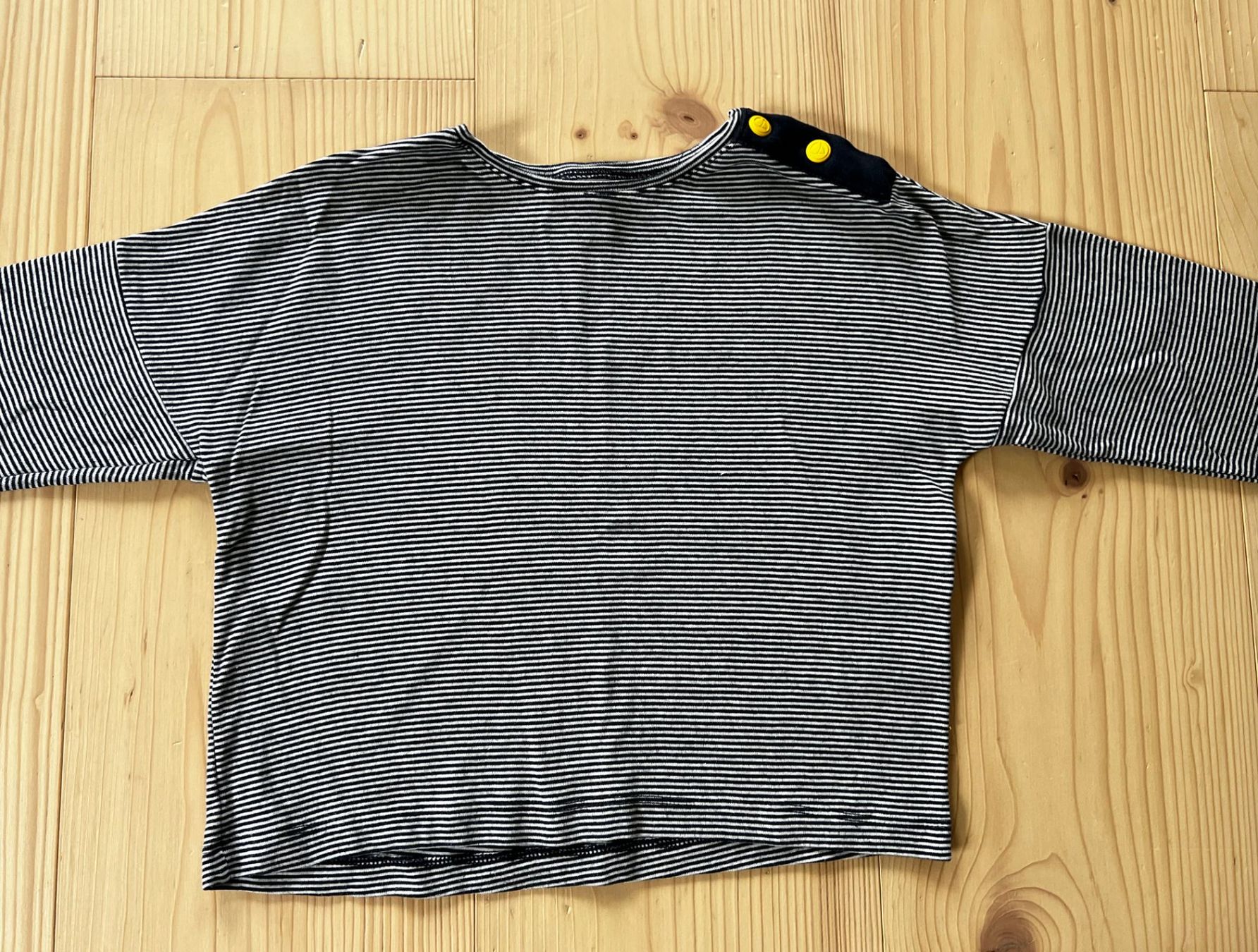 Petit Bateau Hemden, T-Shirts & Polos: Petit Bateau Langarmshirt Gr.110 – Gebraucht aus Zürich von normanprice 1
