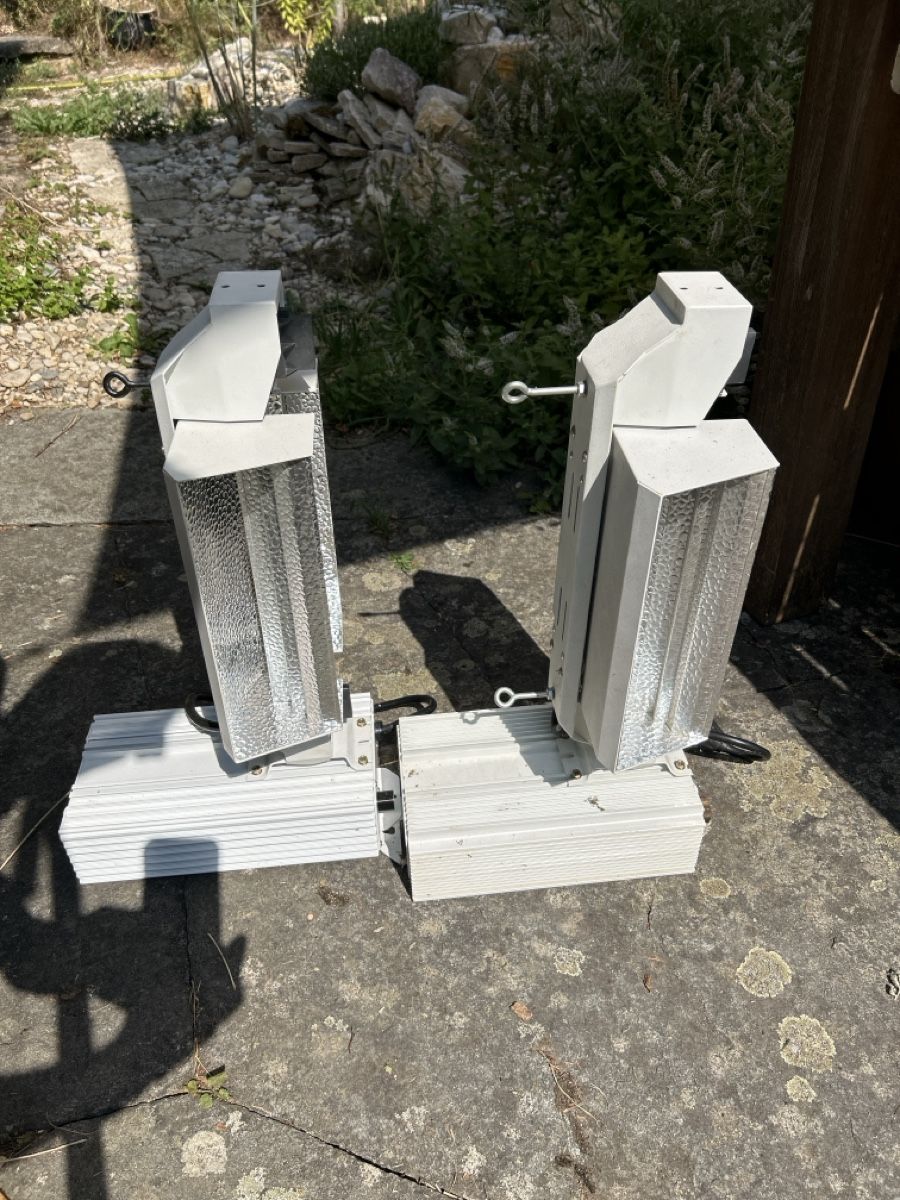 Lampen: Reflector / Growlampe 2 Stk. ab CHF 1.— – Gebraucht aus Bottmingen von LuckyLuke2008 3
