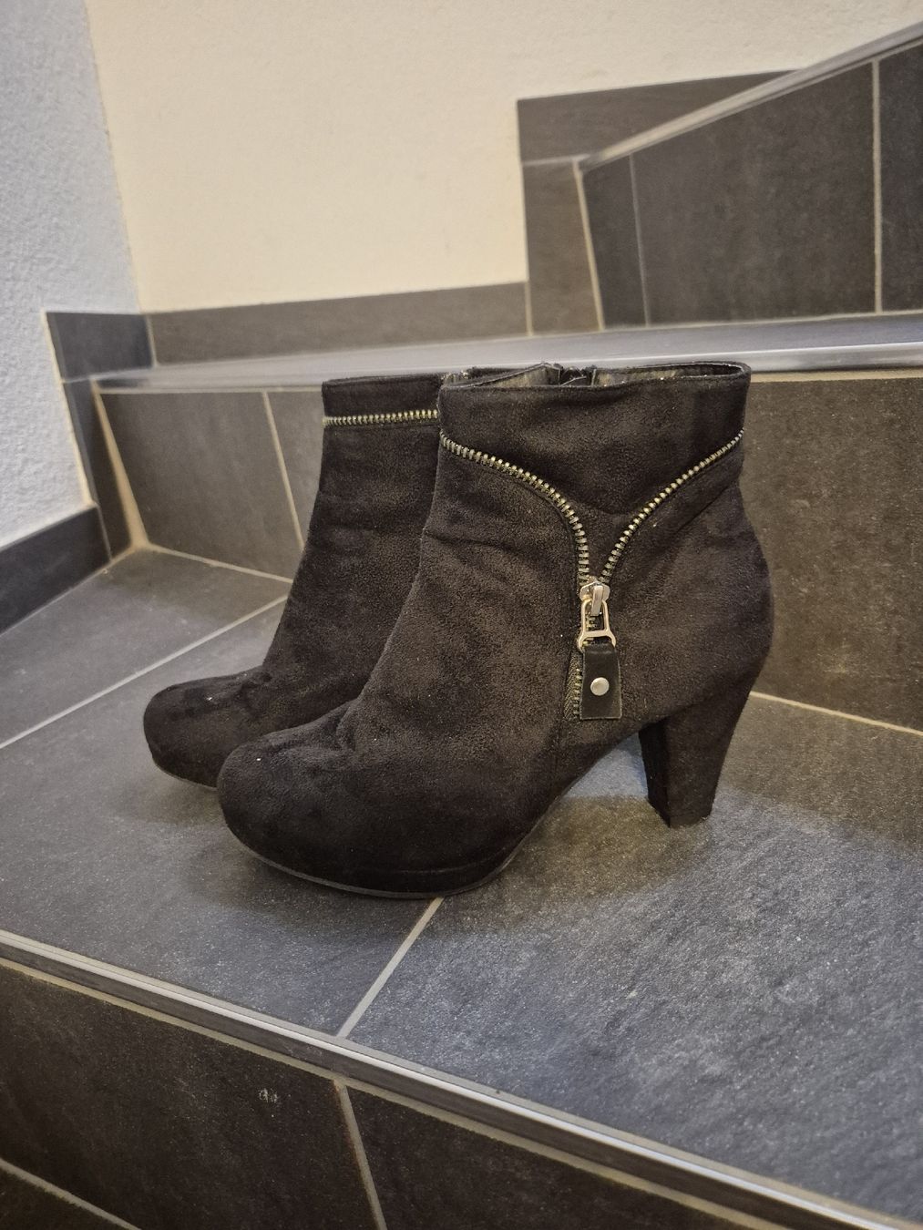 Chaussures femmes: Stiefeletten 37 – D'occasion à Würenlingen par kuh33 1