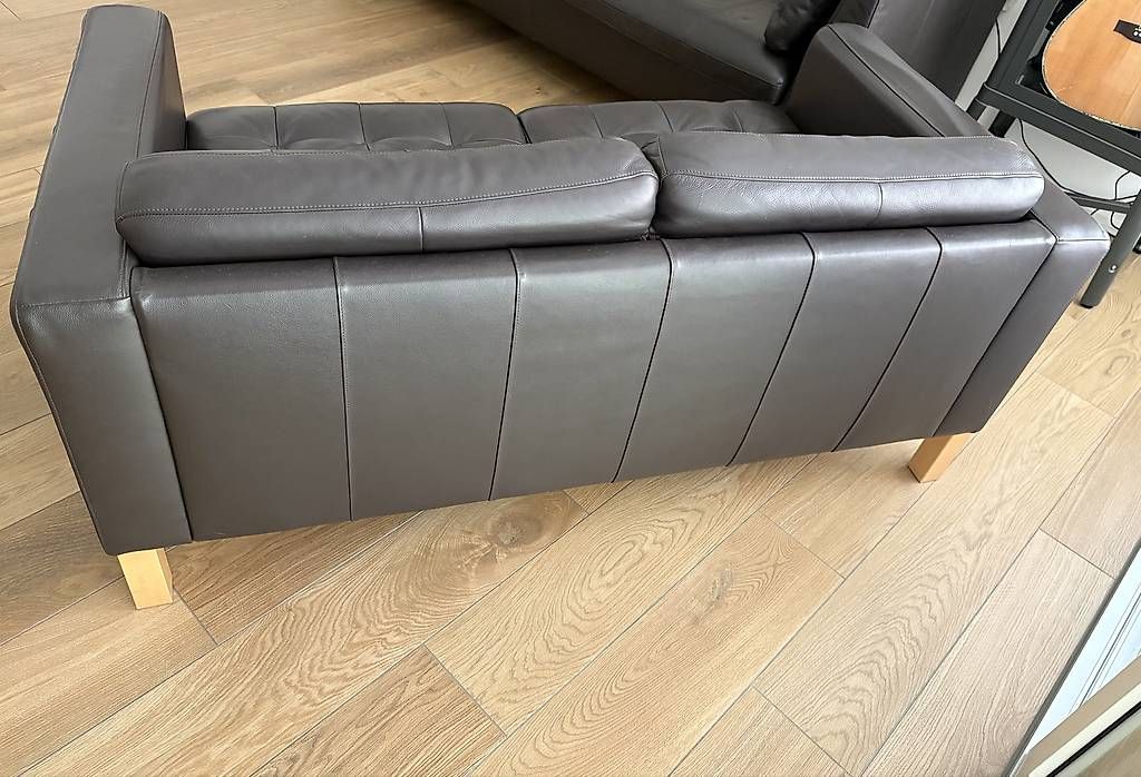 Sofas: Sofa Ikea Karlstad Echtleder dunkelbraun  – Gebraucht aus Aarau von Augusta14 1