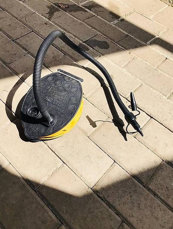 Pompes et pièces: Fusspumpe  – D'occasion à Dietikon par Akil03 1