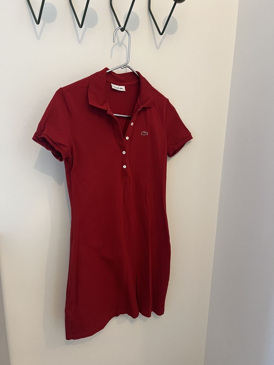 Lacoste Vestiti: Robe polo Lacoste rouge Taille 38 – Usato da Montreux venduto da ZeAe