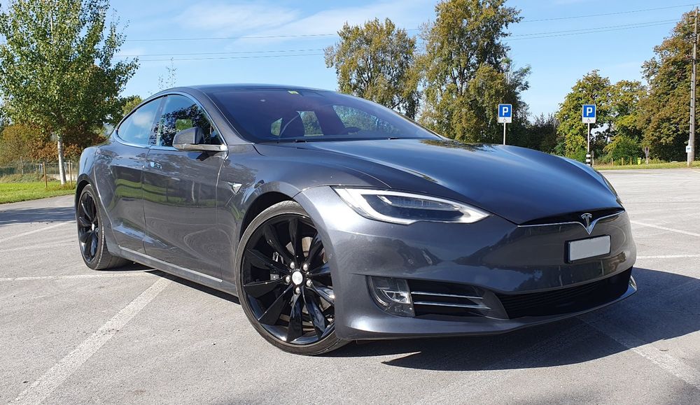 TESLA Model S 100D, Free Supercharger