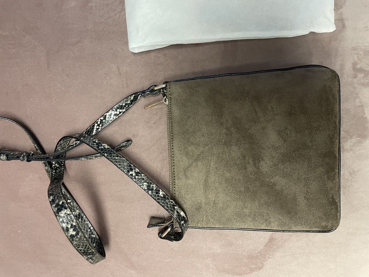 Valentino Taschen für Damen: Valentino – Gebraucht aus Märstetten von Lizzy9207 2