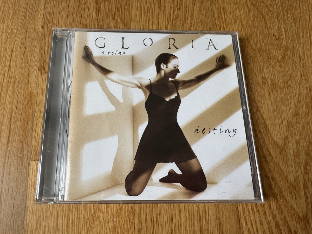 CDs: Gloria Estefan "Destiny" CD – Gebraucht aus Zürich von wtpooh