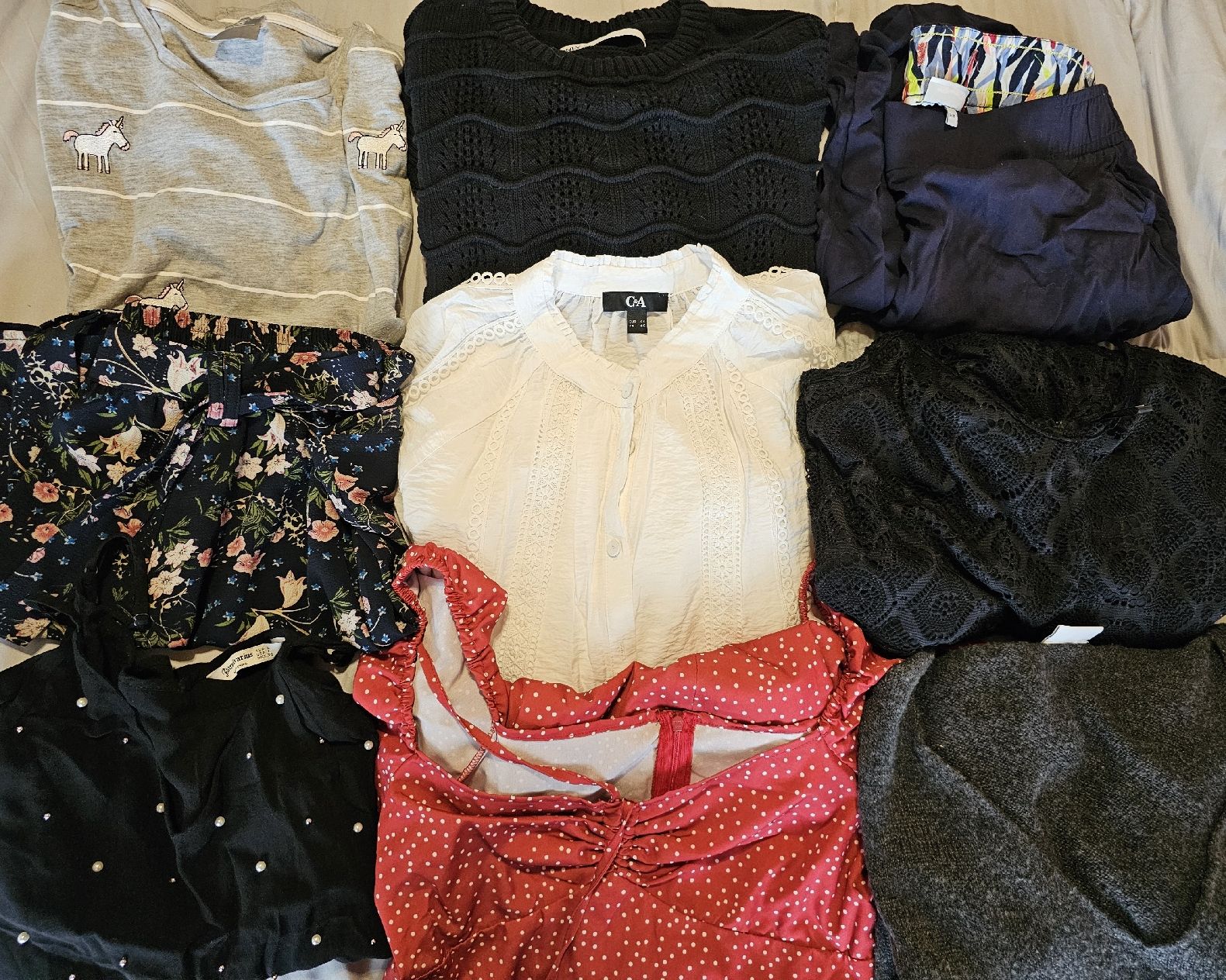Kleiderpakete: Kleiderpaket über100 Teile Gr M/L – Neu (gemäss Beschreibung) aus Grabs von Sunnewis-2 4