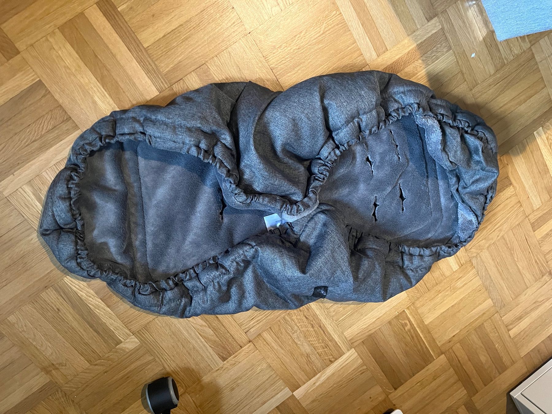 Sacchi a pelo: Fussack für Babyschale – Usato da Wettingen venduto da FrancineLinn