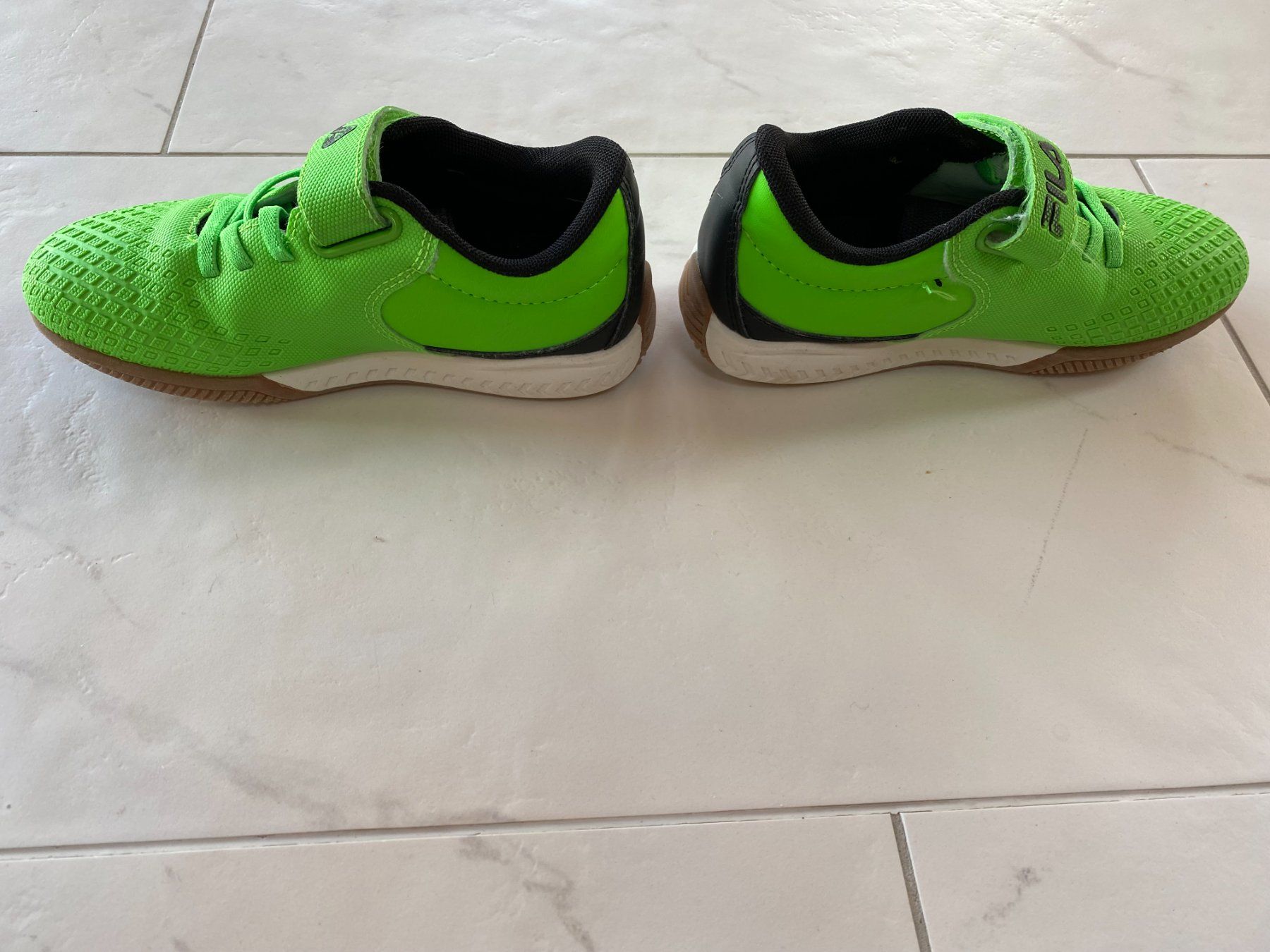 Fila Scarpe per ragazzi: FILA Hallenschuhe in Grösse 32 – Usato da Wagen venduto da 20Ricola18 3