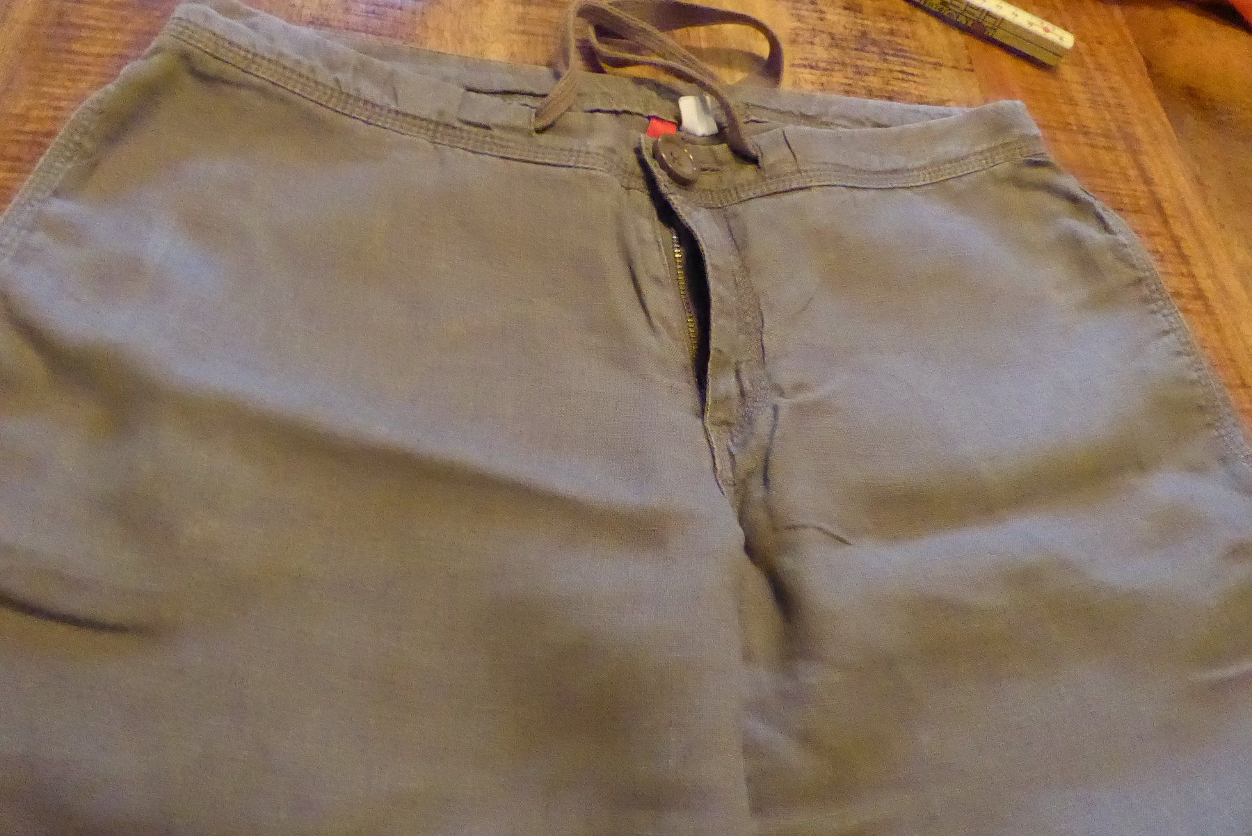 H&M Pantaloni: Olivfarbene Sommerhose Gr 40 H&M Leinen – Usato da Sargans venduto da Benziner 2