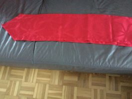 Tischläufer rot