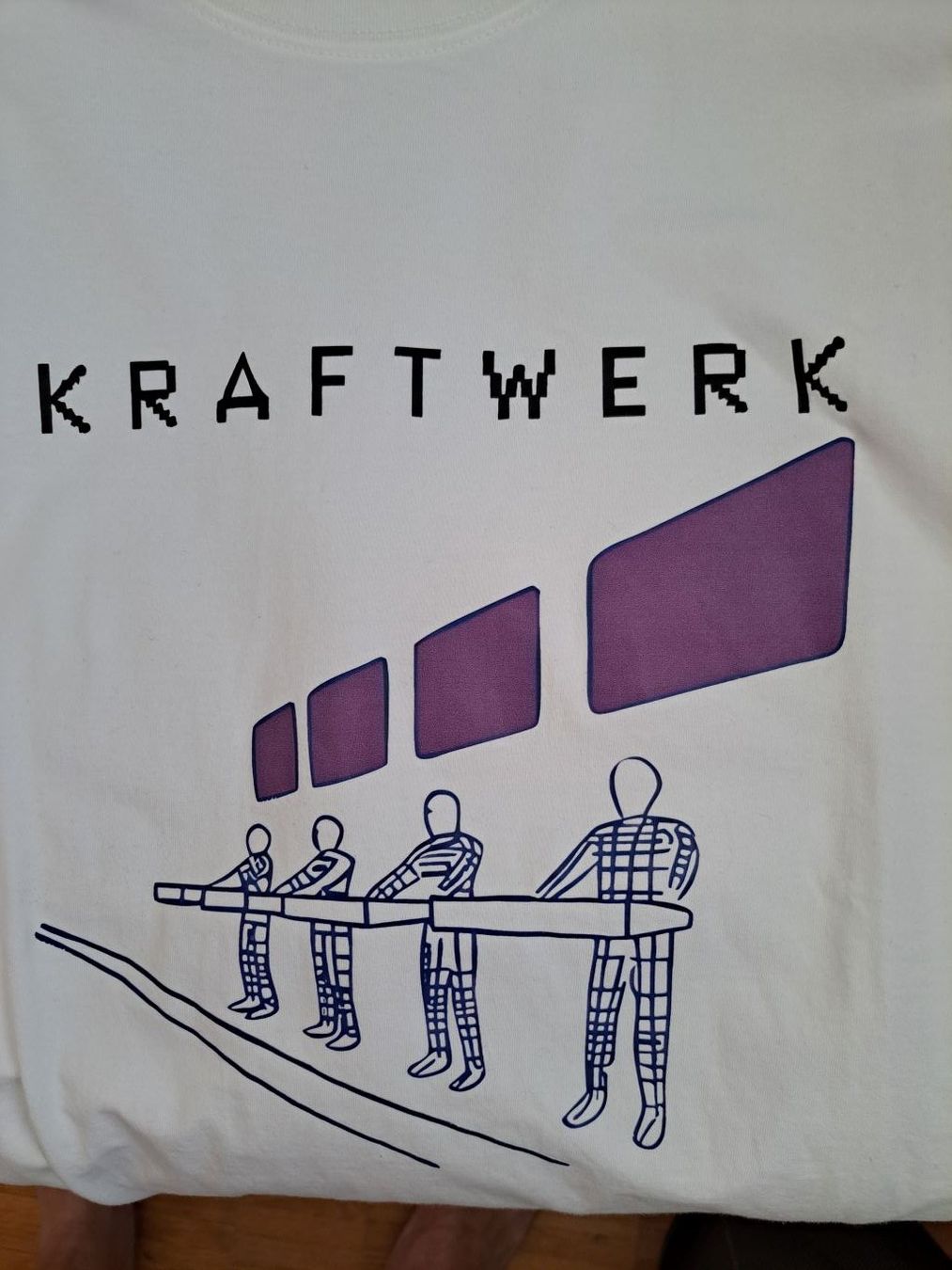 T-shirt: Shirt Kraftwerk XL – Usato da Schlieren venduto da Rcaliforni 4