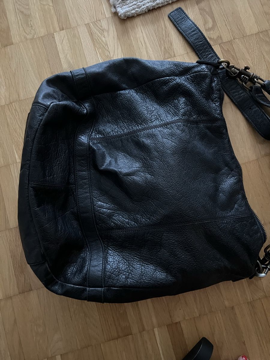 Liebeskind Taschen für Damen: Liebeskind Ledertasche – Gebraucht aus Zürich von bea_j8pr 2