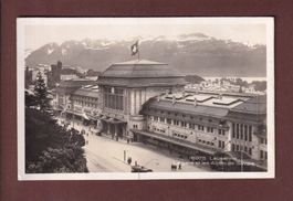 LAUSANNE - La Gare - 1932 // déchirure en bas //