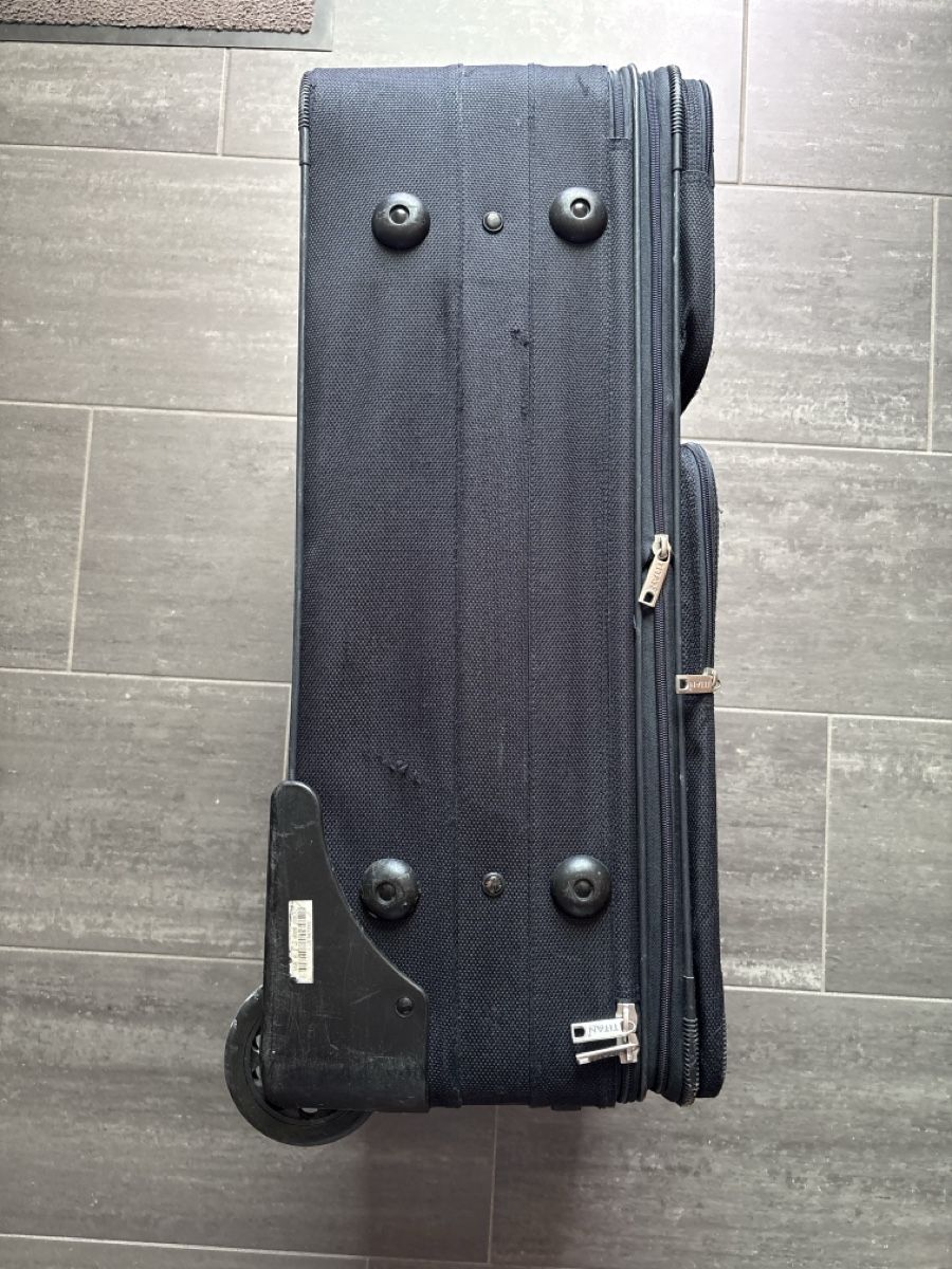 Valises de voyage: Reisekoffer Titan 70x45x25cm – D'occasion à Remigen par Avanti 1