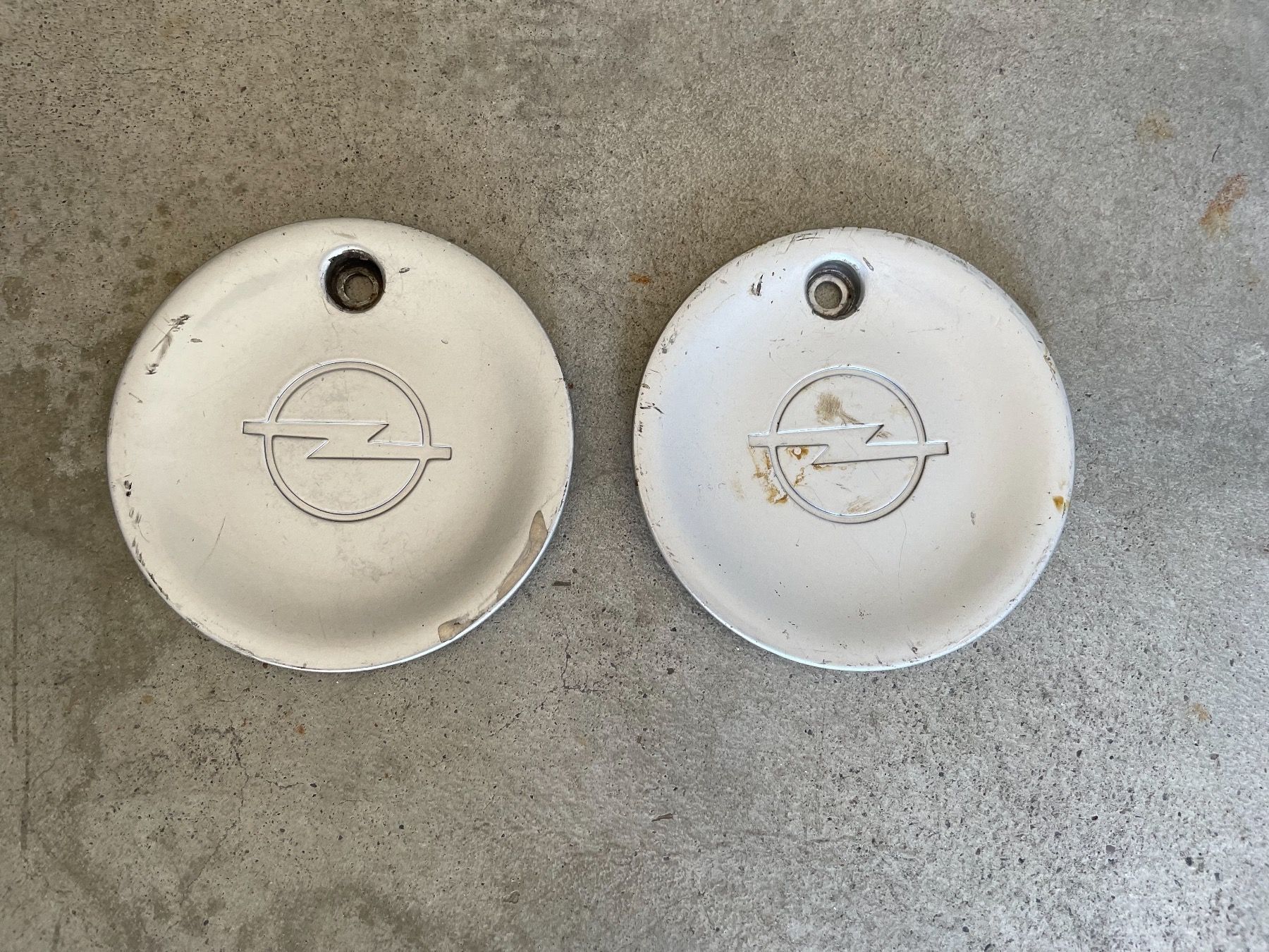 Felgen: Caches centraux pour jantes Opel – Gebraucht aus Fribourg von rs19