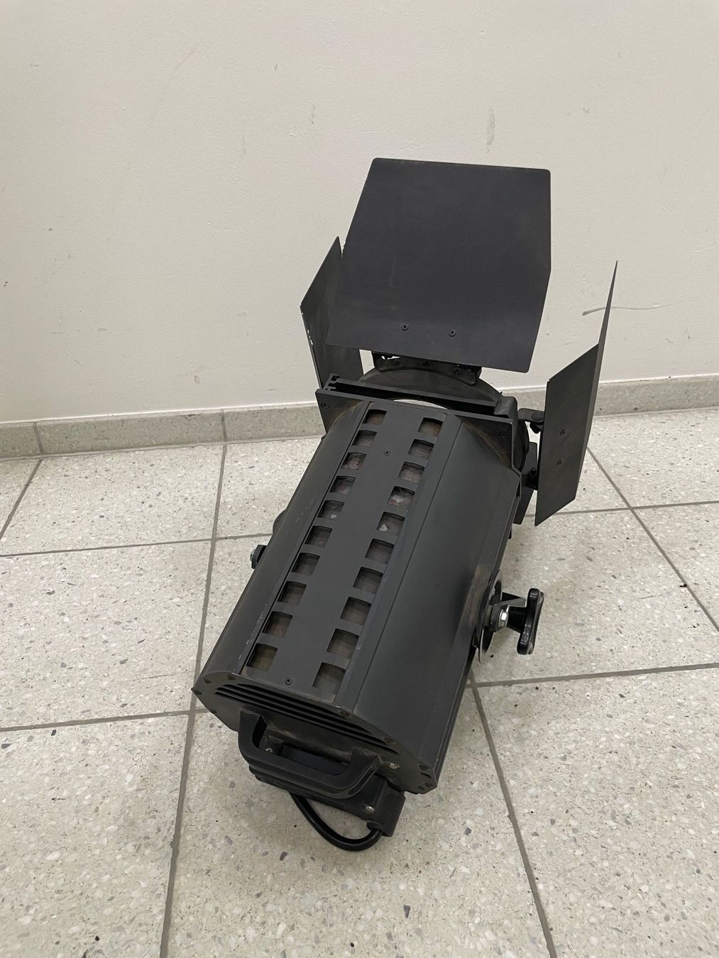 Lampade: Scheinwerfer Selecon 1000W – Usato da Hittnau venduto da pianokeller 2