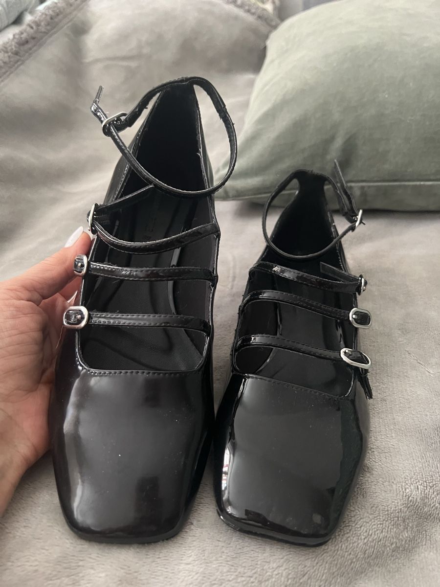 Stradivarius Scarpe da donna: Lack-Ballerinas Mary Jane Grösse 39 – Nuovo (secondo la descrizione) da Bern venduto da kaeffy