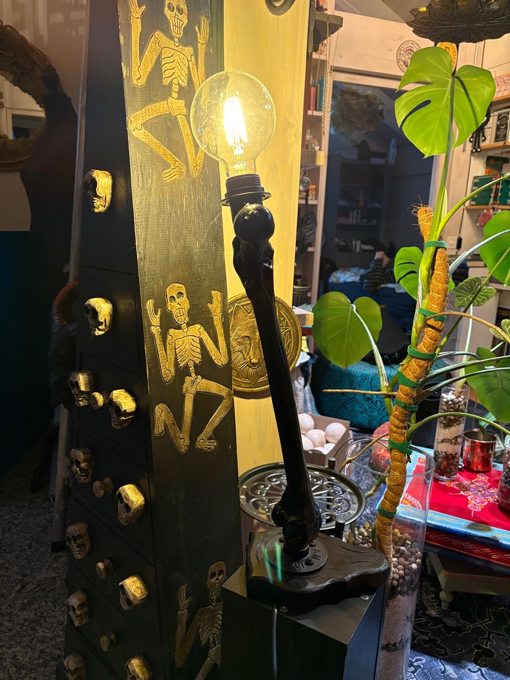 Lampade: Oberschenkelknochen Lampe Unikat – Nuovo (secondo la descrizione) da Erlinsbach SO venduto da sofieee 1