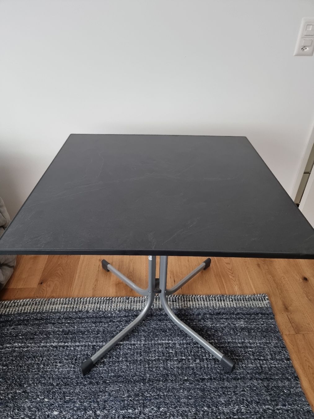 Tische: Klapptisch Gartentisch Sieger 80x80 cm – Gebraucht aus Gunten von asa017