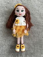 Handgemachte Amigurumi Mädchenpuppe