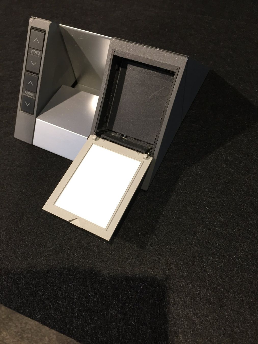 Bang & Olufsen Telefoni: Bang & Olufsen Table Holder Beocom 1500 – Usato da Würenlingen venduto da Schneiderhifi 3