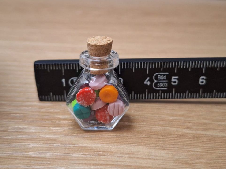 Case e mobili per bambole: Puppenhaus Bonbons Glas – Nuovo (secondo la descrizione) da Zürich venduto da HandmadeTinyFood 1