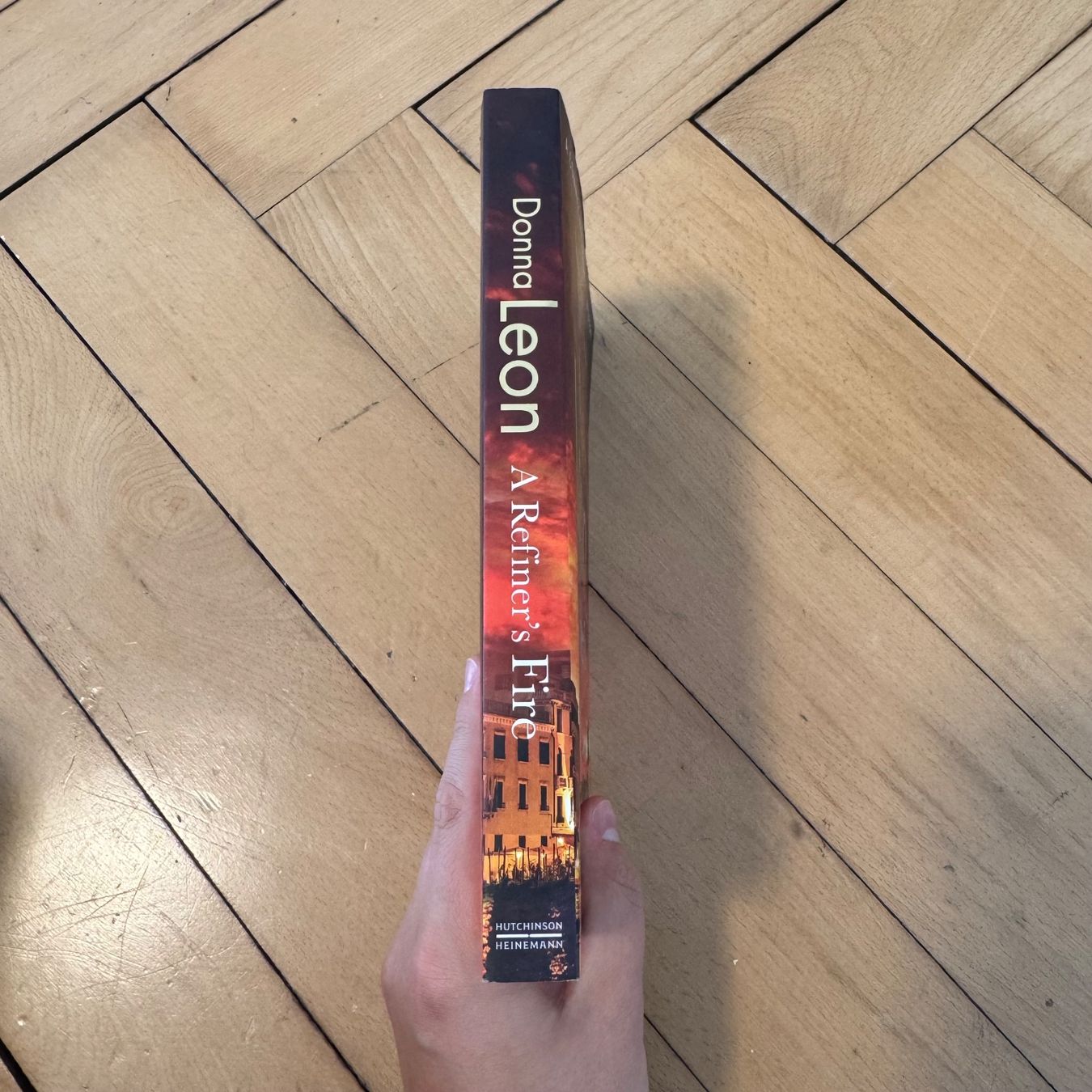 Libri: Donna Leon: A Refiner's Fire - der neuste Brunetti! – Nuovo (secondo la descrizione) da Luzern venduto da philippbrl 2