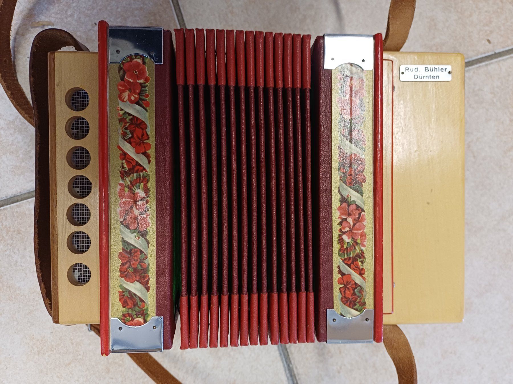 Strumenti musicali: Schwyzerörgeli B-ES Kirschbaum /rot 2-chörig/1992 Versand ja – Usato da Teufen ZH venduto da StanTeufen 4