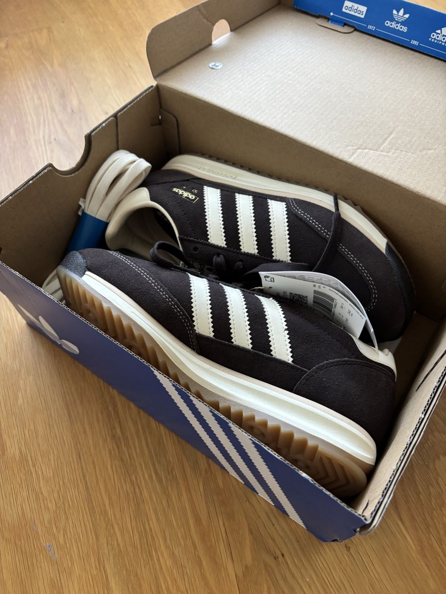 Chaussures hommes: Adidas Sneaker dunkelbraun 39 1/3 – Neuf avec emballage d'origine à Baar par chantalfabienne 1