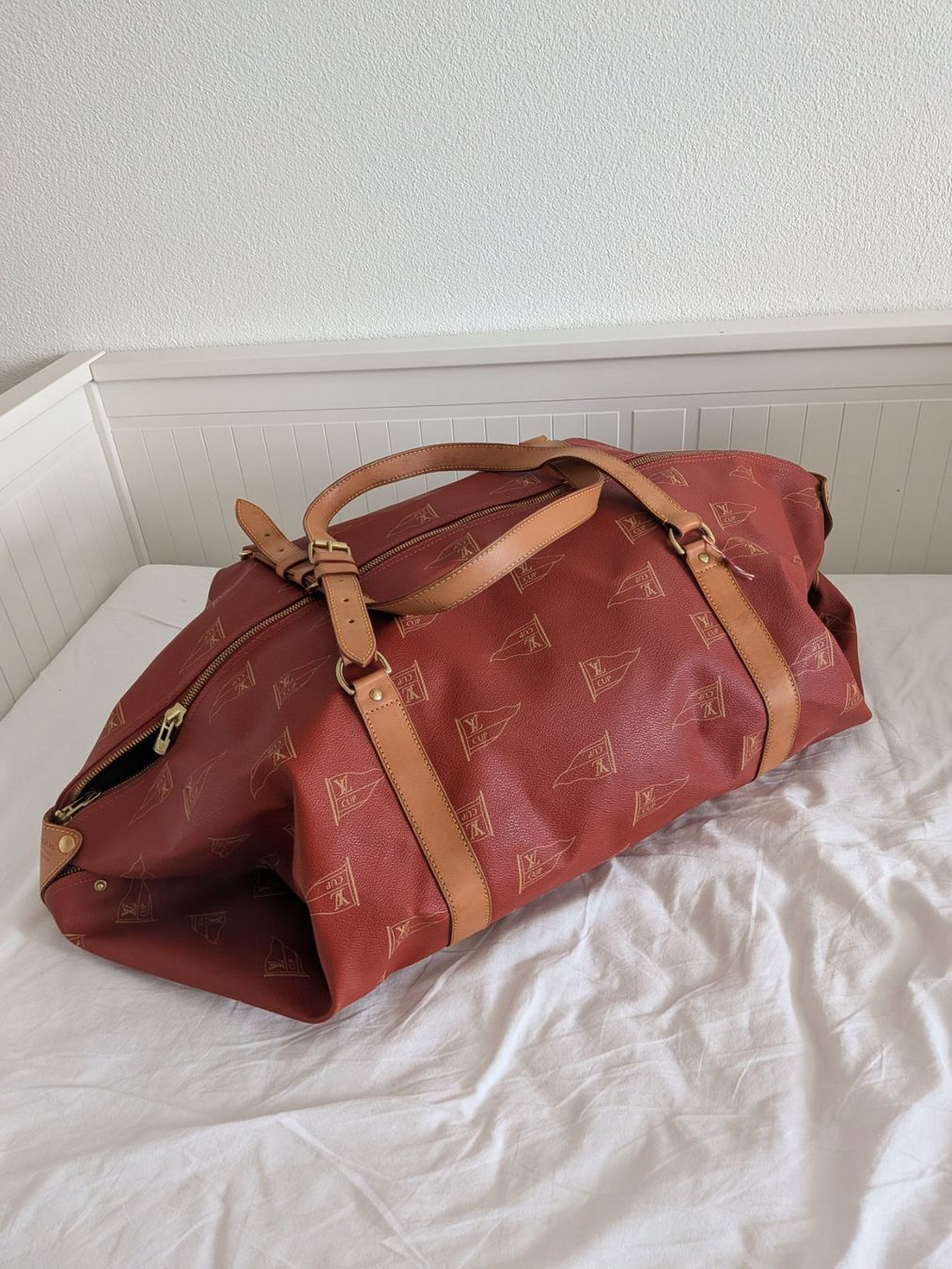 Louis Vuitton Taschen: Louis Vuitton Monogram America's Cup Sac Cabourg – Gebraucht aus Bergdietikon von Lindor12 3
