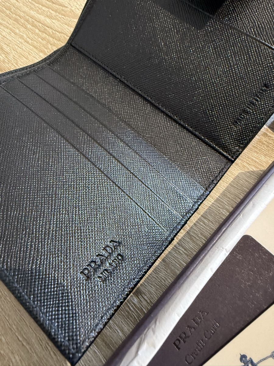 Prada Brieftaschen: Prada Wallet  – Neu (gemäss Beschreibung) aus Dietikon von leo_2bf6 2