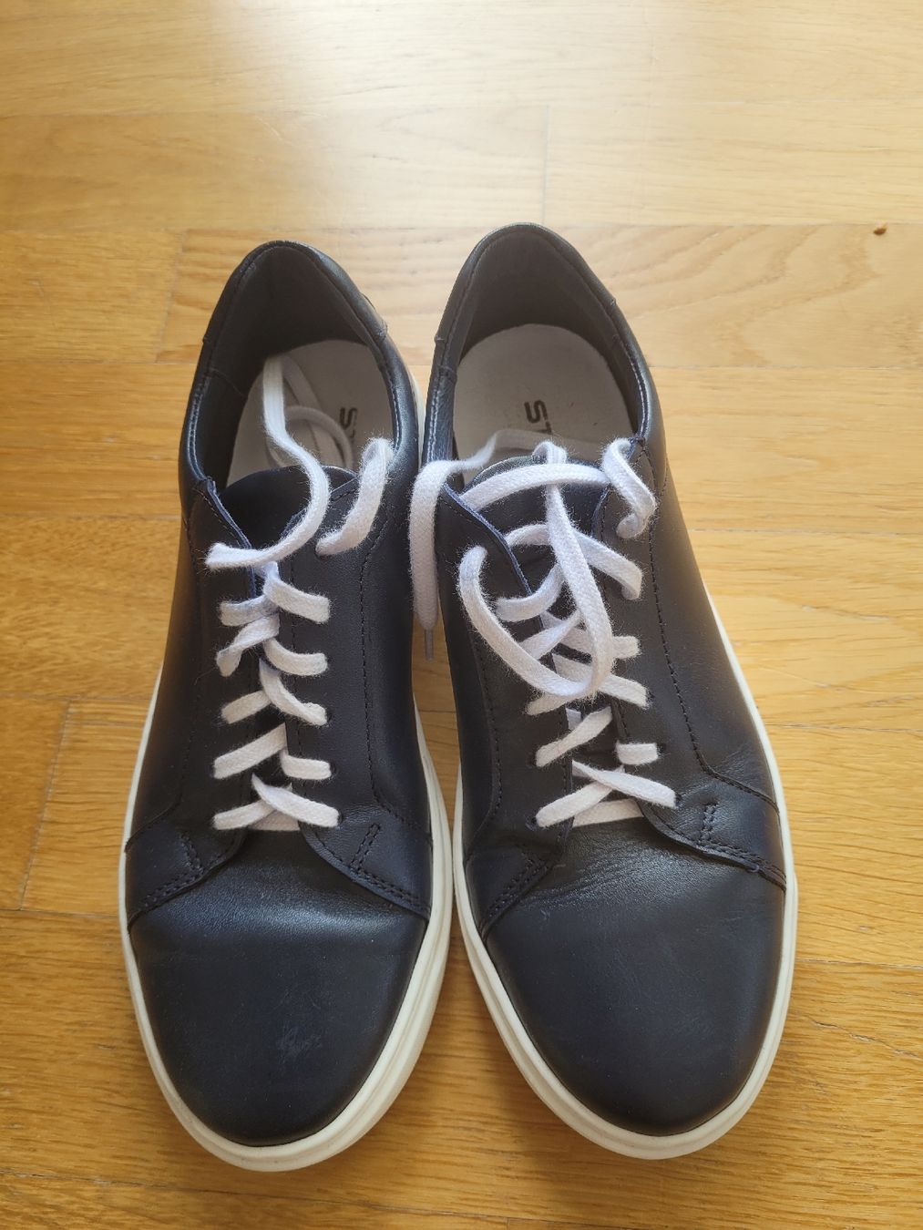 Scarpe da uomo: Sneakers gr. 38 – Usato da Winkel venduto da Madziacz 1