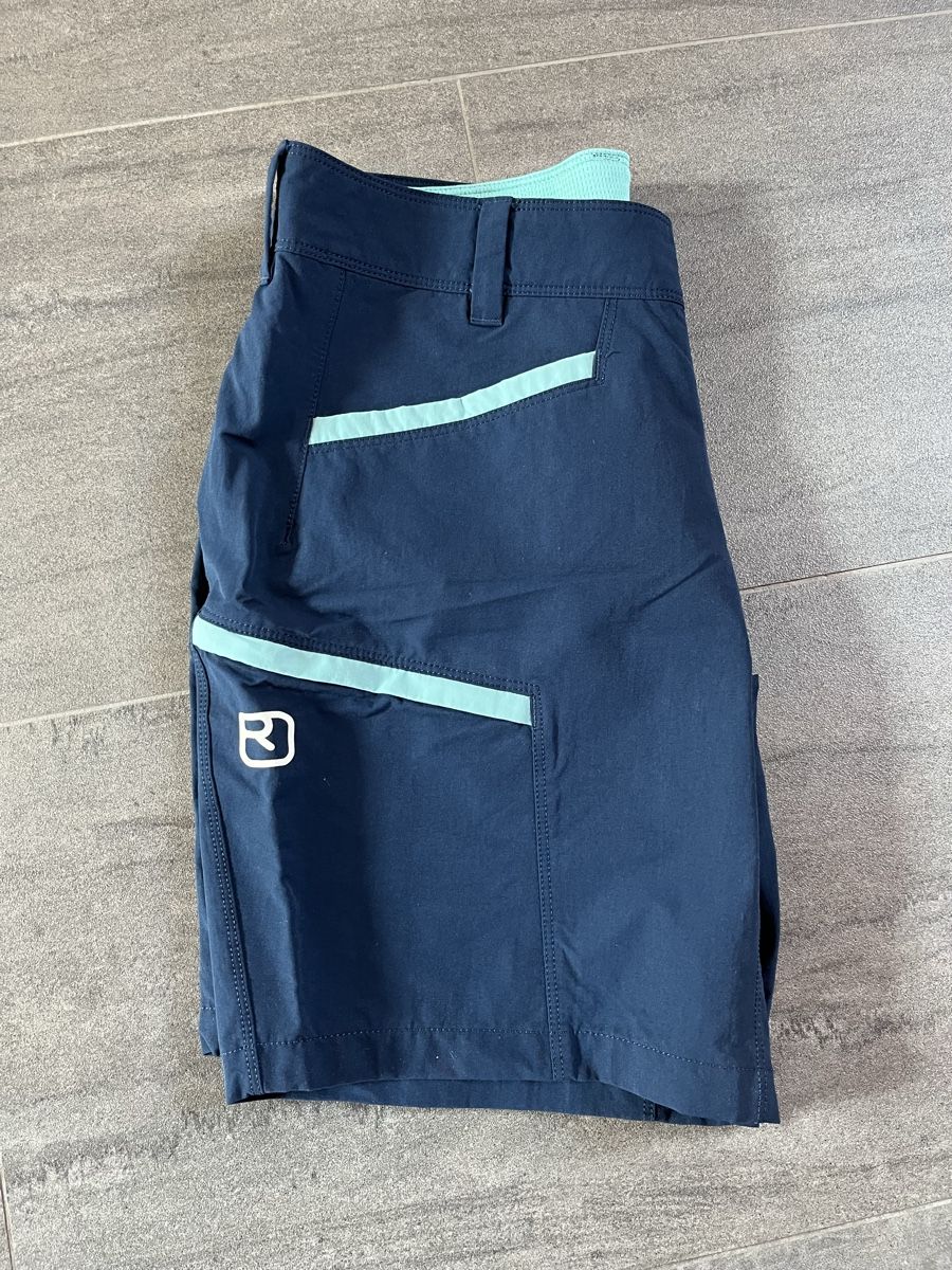 Ortovox Pantalons: Ortovox Damen Shorts  – D'occasion à Ennetbürgen par muirer00 2