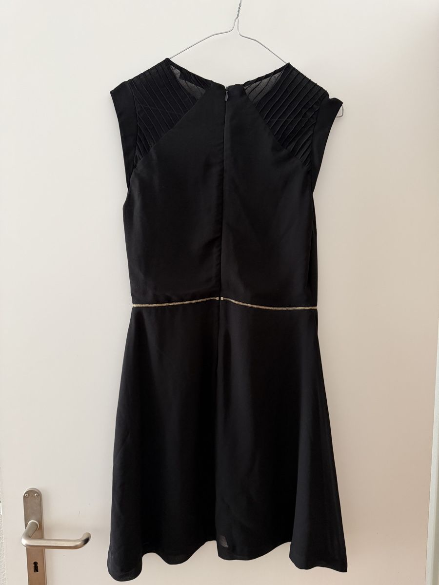 Sandro Vestiti: Sandro Elegant black dress – Usato da Oberengstringen venduto da Titina90 3